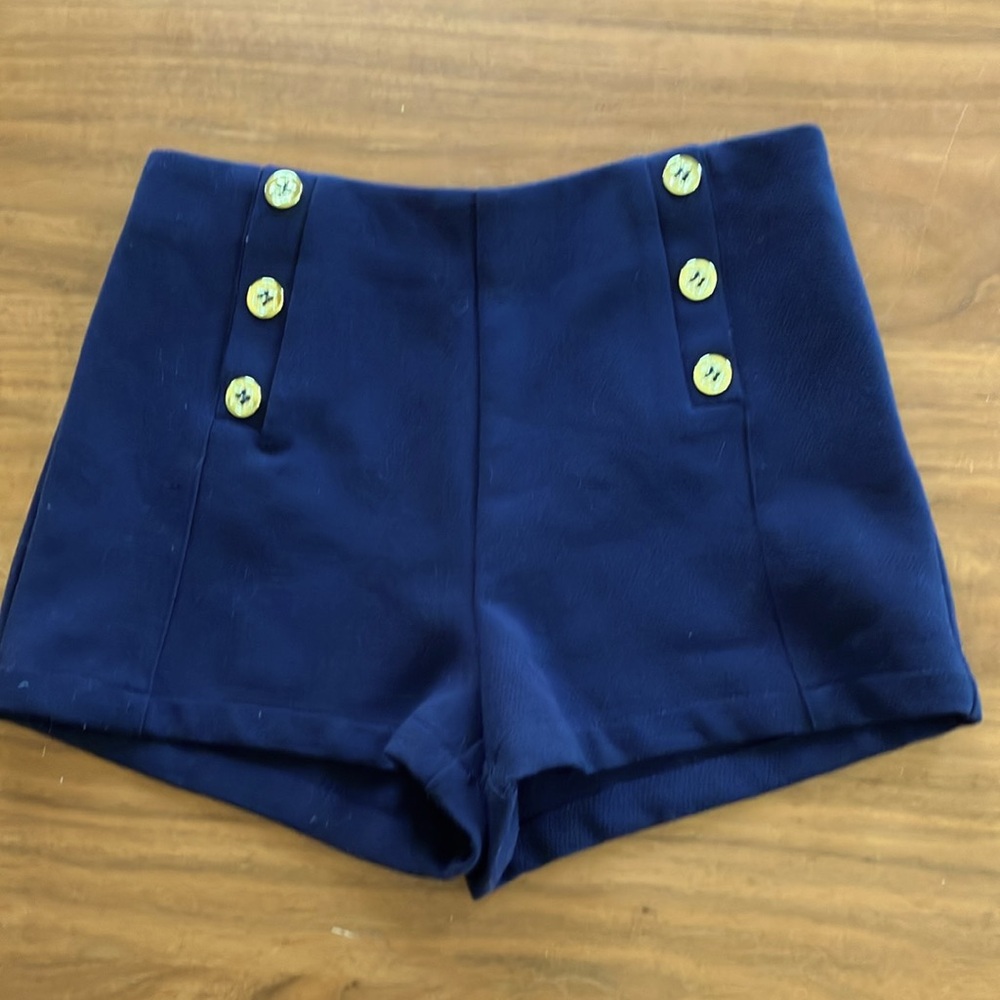 Forever 21 Exclusive navy shorts - size XS